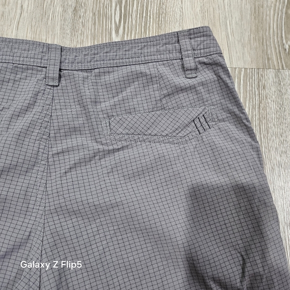 Lululemon Mens Kahuna Golf Shorts Size 32 Gray Check Chino Nylon - Picture 4 of 8